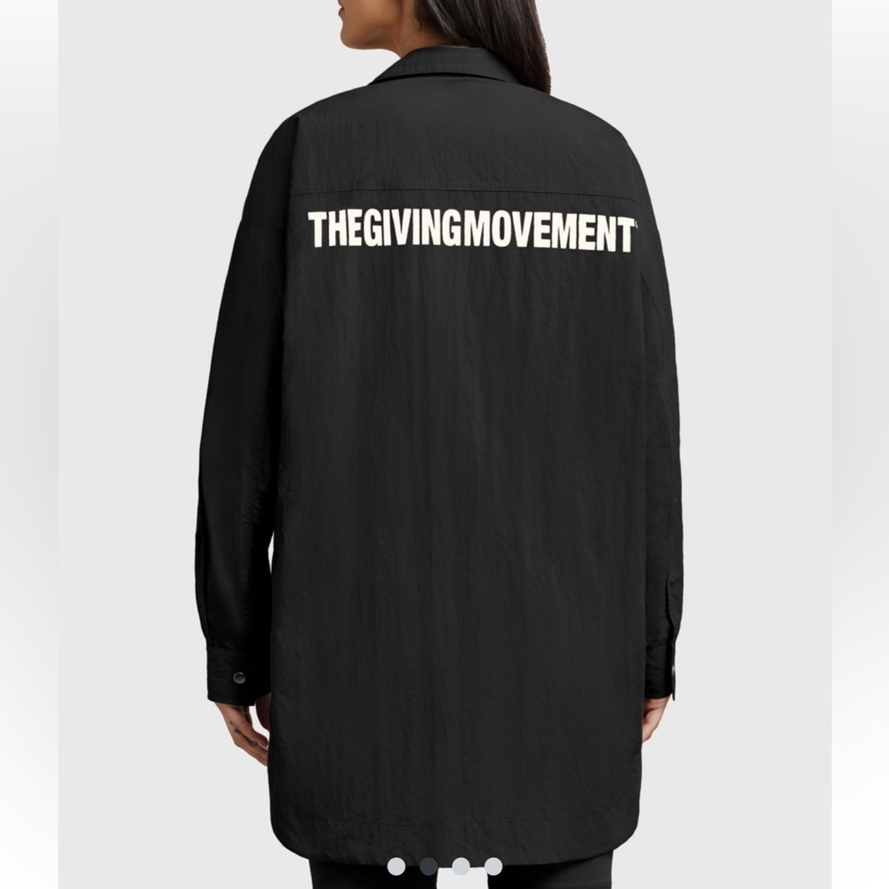 THE GIVING MOVEMENT SHACKET SIZE M